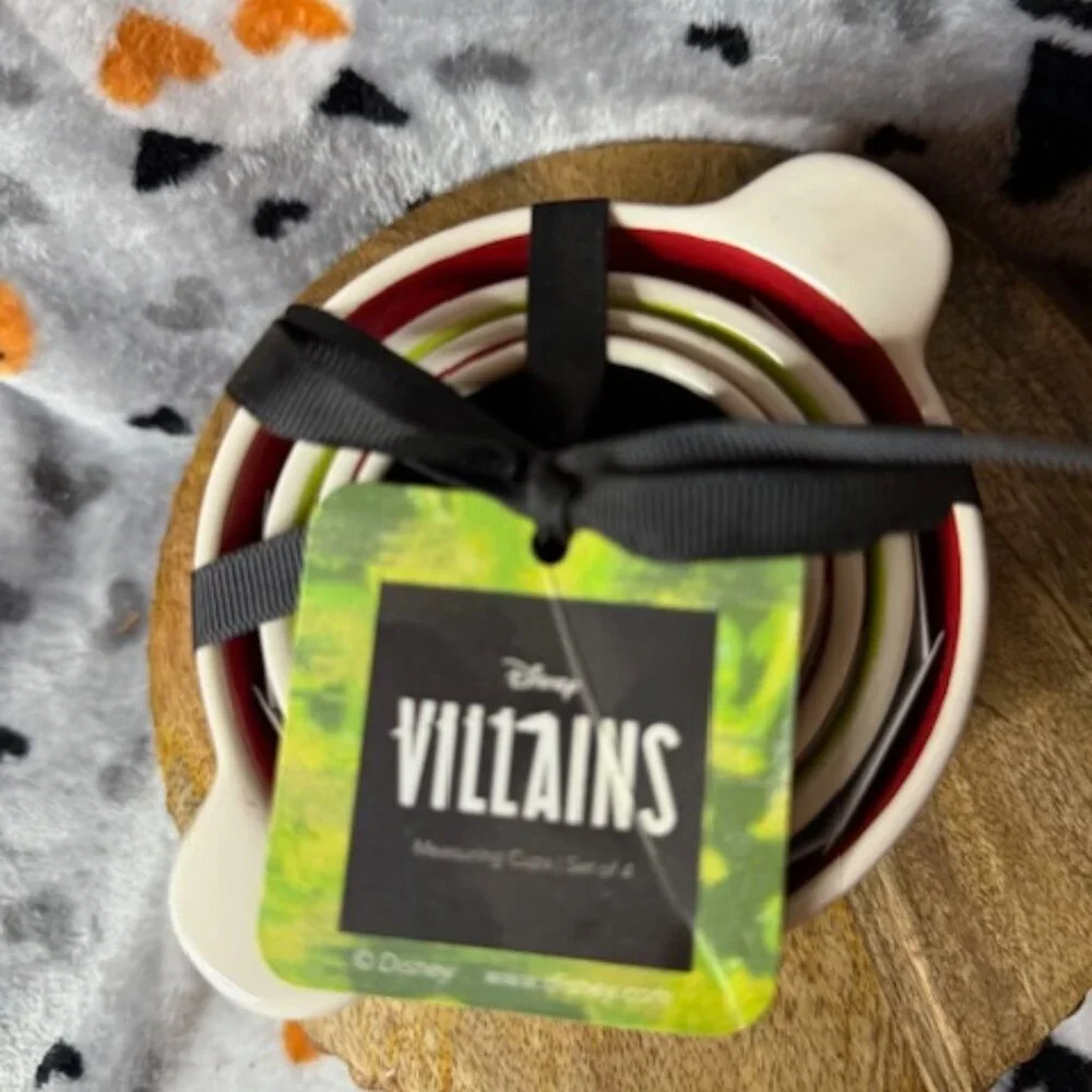 Disney Villains Ceramic Measuring Cup Set of 4 Evil Queen Ursula NWT